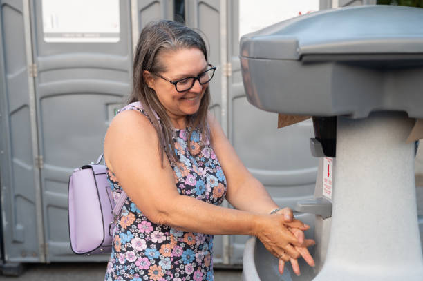 Best Sanitation services for porta potties  in Phoenix, IL